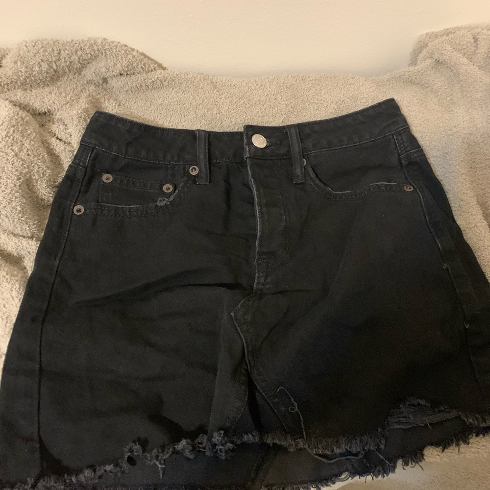 black jean ripped mini skirt 🤍